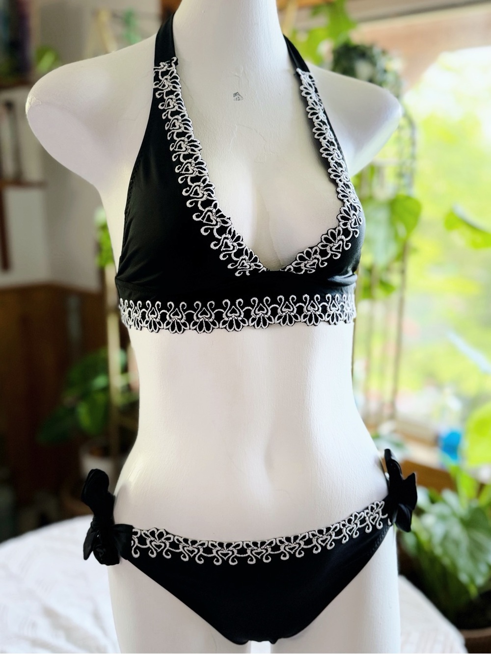BECCA by Rebecca Virtue Black & White Embroidered Halter Bikini Set | Medium GUC